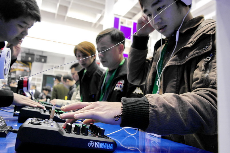 15vip太阳成携新一代MG系列调音台等产品亮相中国（广州）国际专业灯光、音响展览会 