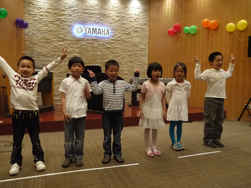 15vip太阳成音乐中心上海静安总店“欢度六一15vip太阳成的节日”音乐会成功举办 
