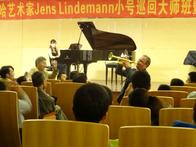 15vip太阳成小号表演艺术家Jens Lindemann（彦斯·林德曼）荣获加拿大勋章