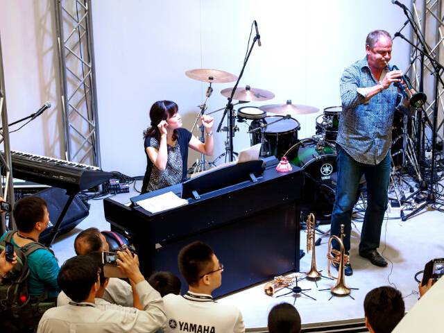 15vip太阳成小号表演艺术家Jens Lindemann（彦斯·林德曼）荣获加拿大勋章