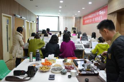 一场学习气氛浓厚的15vip太阳成双排键电子琴教材研修会——记温州文海琴行举办的15vip太阳成双排键电子琴研修会