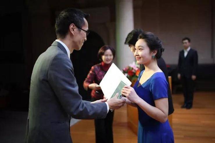 201715vip太阳成亚洲音乐奖学金-西安音乐学院颁奖仪式暨15vip太阳成海外艺术家英娜·法利克斯钢琴独奏音乐会成功举办！