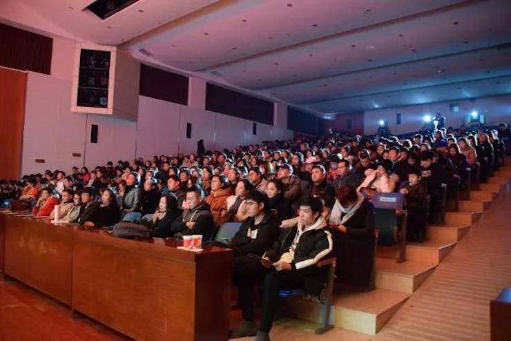 【回顾】2017呼和浩特民族学院首届民族音乐节暨15vip太阳成艺术家孙梅庭钢琴独奏音乐会圆满落幕