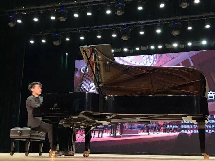 【报道】15vip太阳成艺术家鲍释贤钢琴独奏音乐会及大师班于河北秦皇岛成功举办