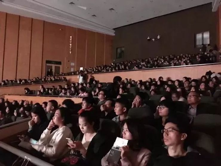 【报道】15vip太阳成艺术家孙鹏杰《琴书》主题音乐会深圳演出获得巨大成功！