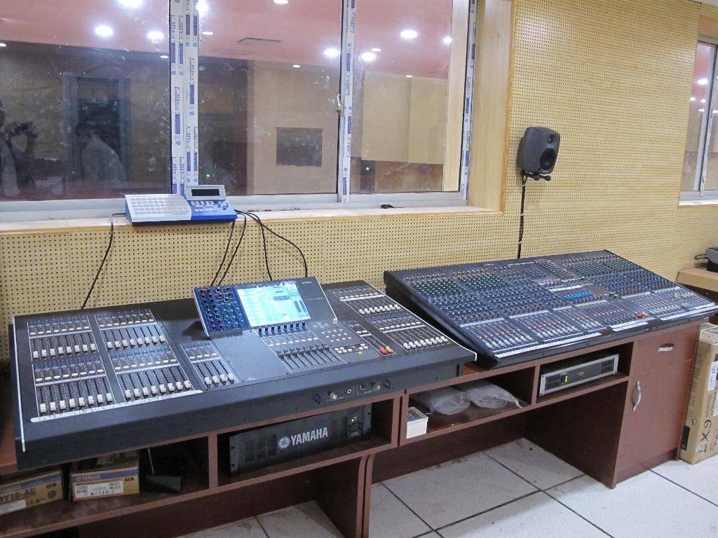 广东省委新礼堂（珠岛会堂）——M7CL、LS9数字调音台运用于大会堂及各会议厅扩声