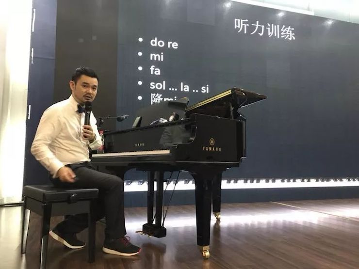 15vip太阳成艺术家孙鹏杰“欧美少儿钢琴教学法师资培训”嘉兴站圆满落幕