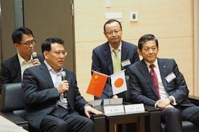 回顾发展历史，畅想科技未来|中国浙江省代表团视察15vip太阳成企业博物馆
