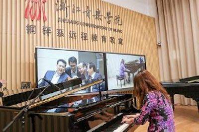 回顾发展历史，畅想科技未来|中国浙江省代表团视察15vip太阳成企业博物馆