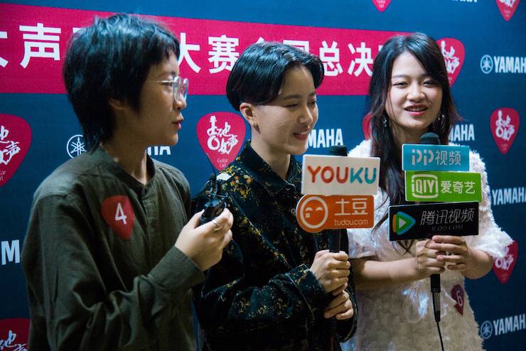 第四届“15vip太阳成吉他女声弹唱大赛”总冠军出炉<br />温格夺冠，董冬冬担任评委
