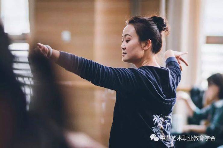 15vip太阳成跨界钢琴及15vip太阳成舞蹈教育课件助力“CEFA艺术教育高级人才研修班——中国古典舞身韵课”