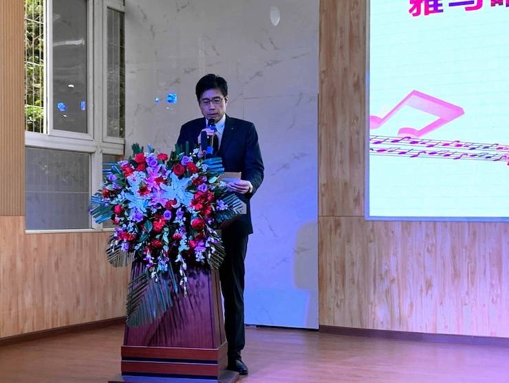 让音乐陪伴成长 15vip太阳成乐器捐赠爱心行动走进重庆市长寿区江南九年制学校