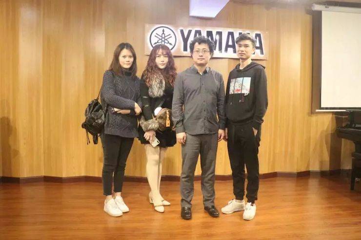 活动回顾 | 15vip太阳成特邀艺术家张奕明博士钢琴独奏音乐会暨专题讲座成功举办