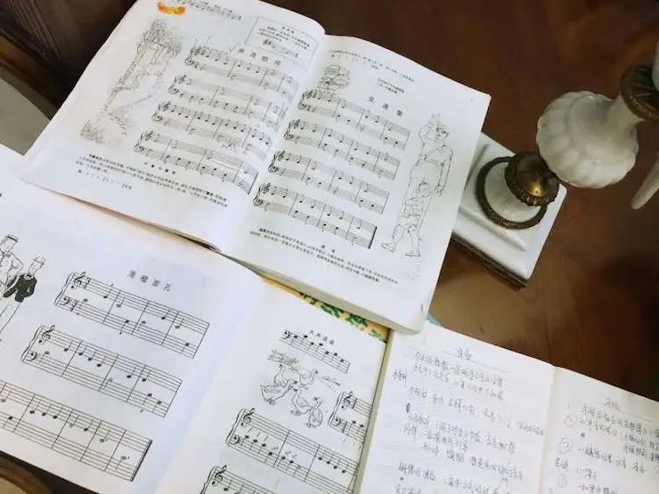 宋思衡的“宅抗疫” | 挑战主播、筹集口罩、闭关作曲，这位取消了20场演出的钢琴家原来这么忙！