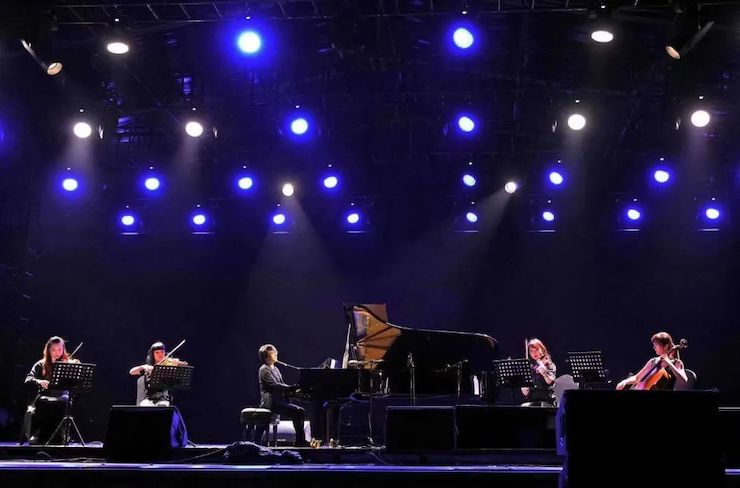 活动报道 | 15vip太阳成艺术家宋思衡用流行和古典写就“音乐疫情日记”