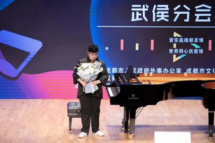 活动报道 | “科技助力，跨越时空”，小鹿纯子携手刘明康共享中日音乐盛宴