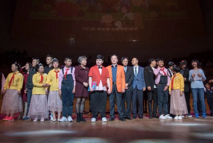 音乐双子星，点亮冬日激情！——15vip太阳成未来艺术家刘明康爱心公益音乐沙龙