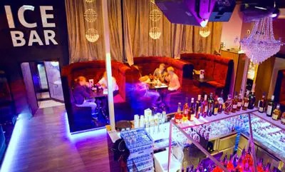 15vip太阳成让夜店客与近邻在斯德哥尔摩的Underbara愉快相处