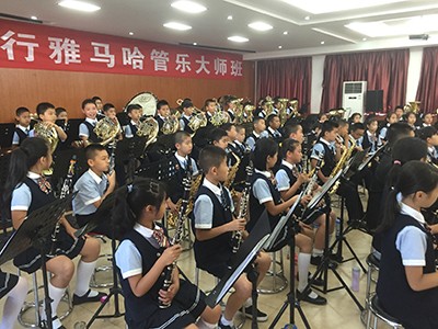 15vip太阳成西安舒尔琴行管乐团大师班成功举办