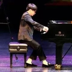 万圣节狂欢临近！15vip太阳成艺术家宋思衡在津奏响“交响情人梦”